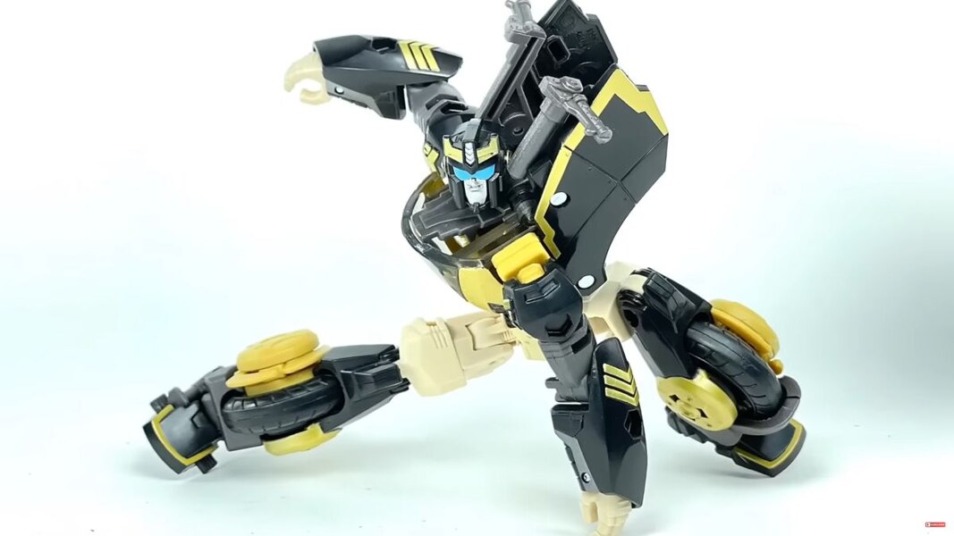 Image Of The Legacy Evolution Animated Prowl Figure  (18 of 25)